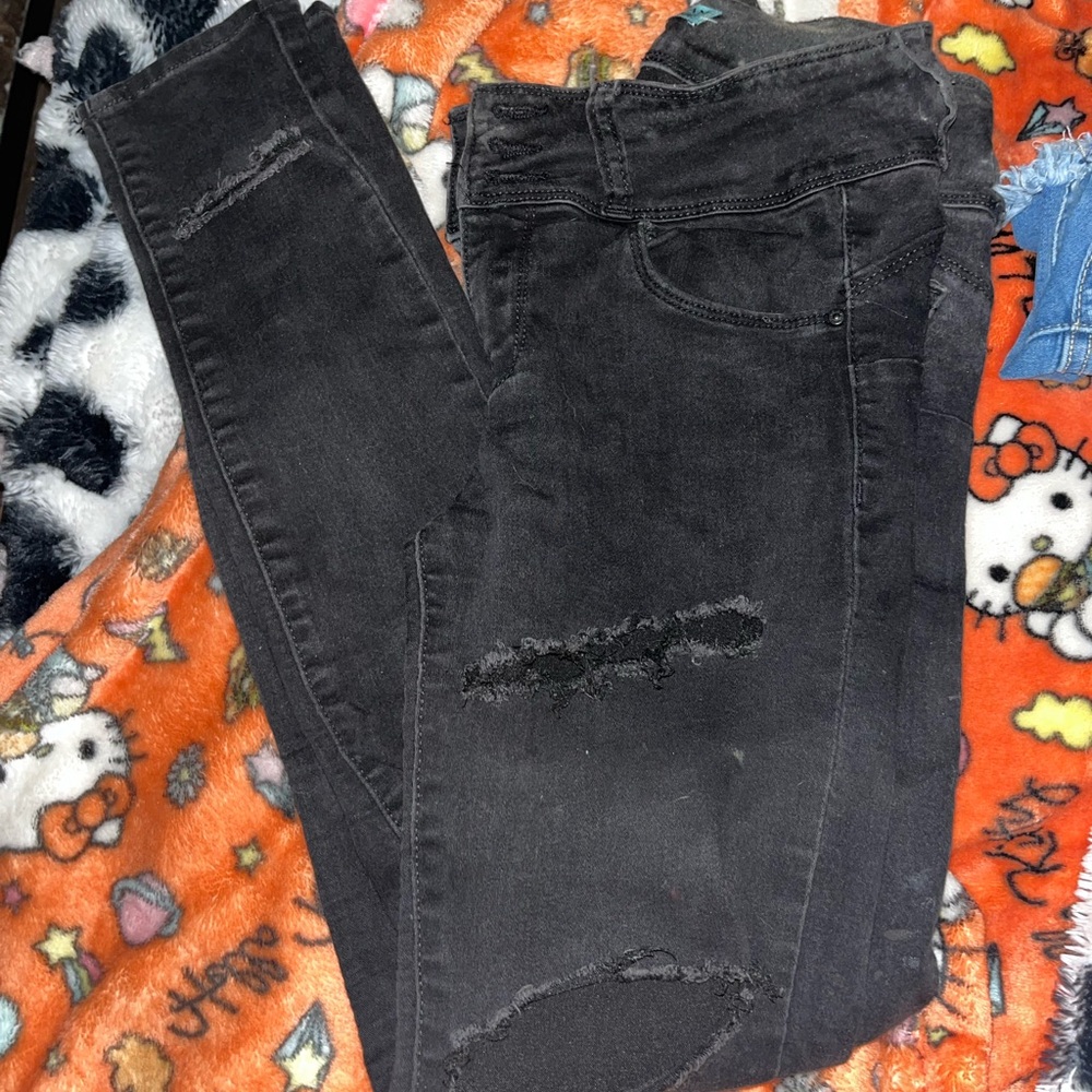 Black Distressed Women's Jeans